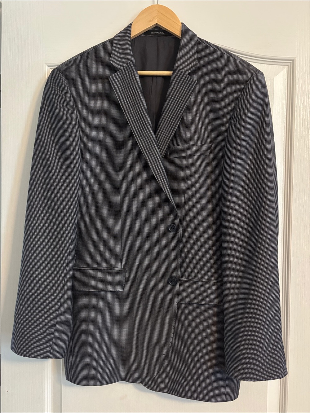 Boss Men's Charcoal Micro-Pattern Two-Button Blazer size 42R